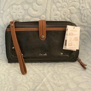 the sak Iris Large Smartphone Crossbody